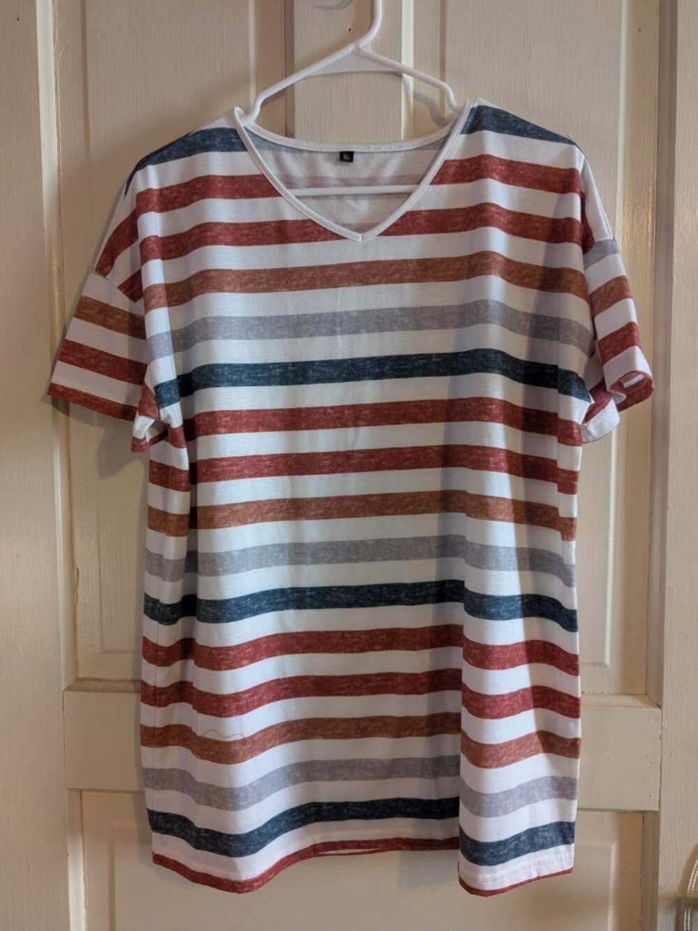 Striped Short Sleeve V-neck T-shirt Multicolor Warm Colors  Size XL
